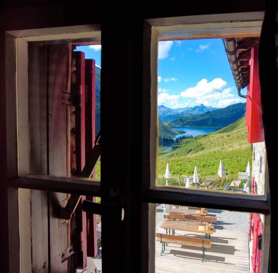 Ausblick aus dem Fenster der Ravensburger Hütte