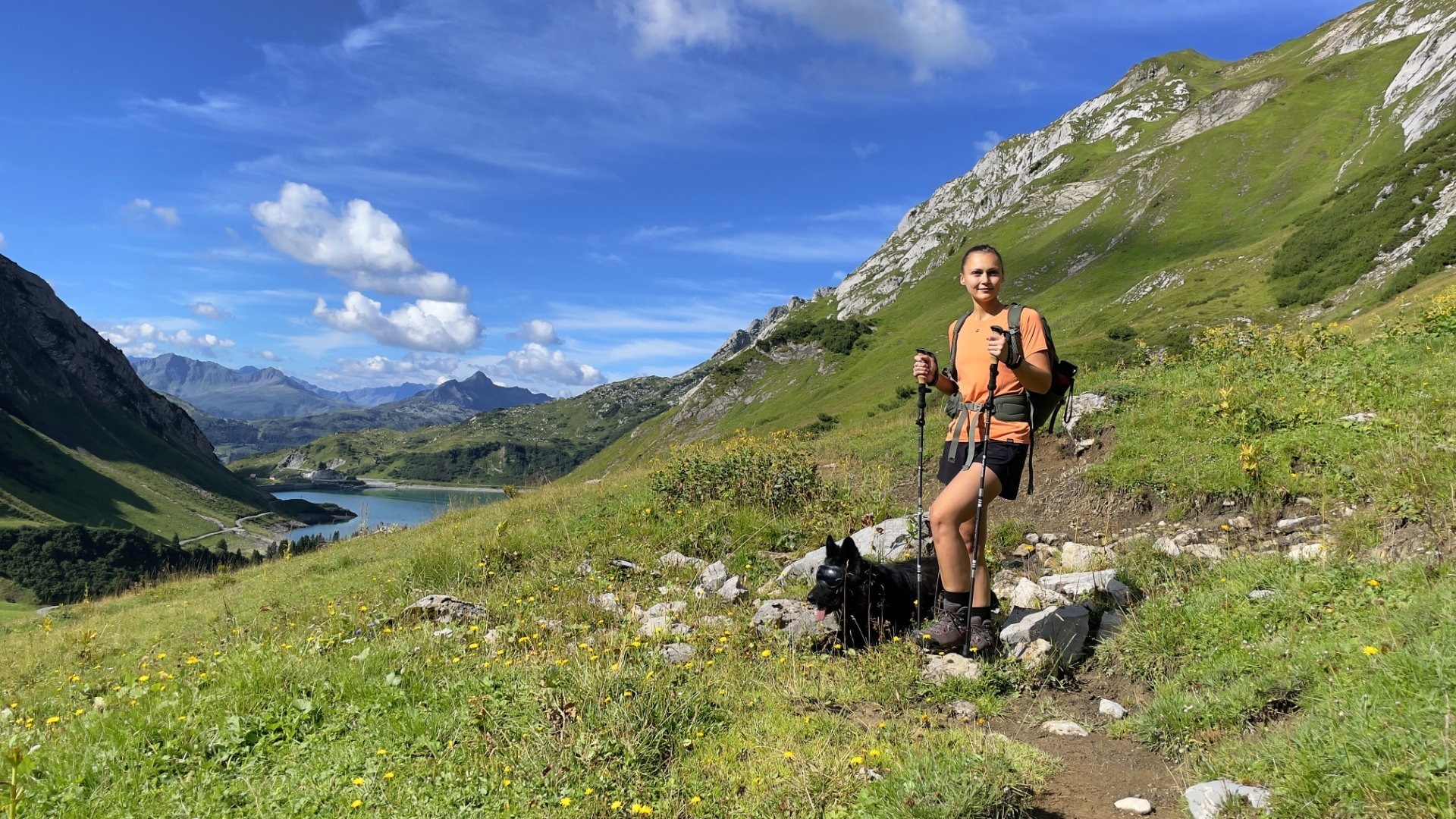 Über Stock und Stein: Faltwanderstöcke von Alpin Loacker