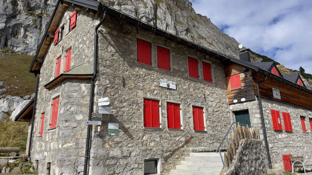 Fensterläden schließen