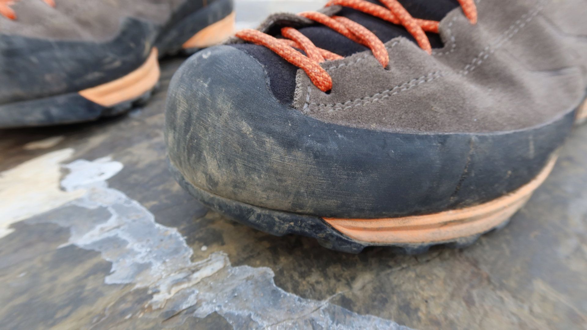 Herumgezogener Gummibereich